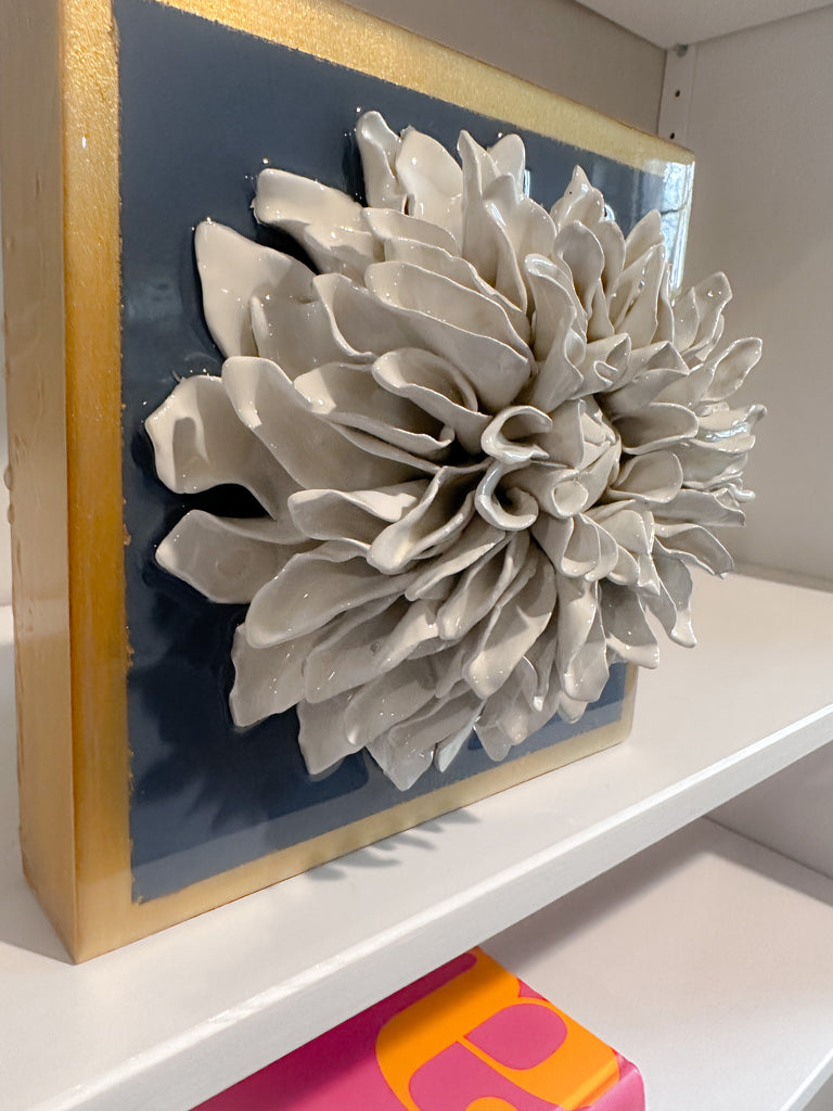 Wedgewood Blue Giant Dahlia