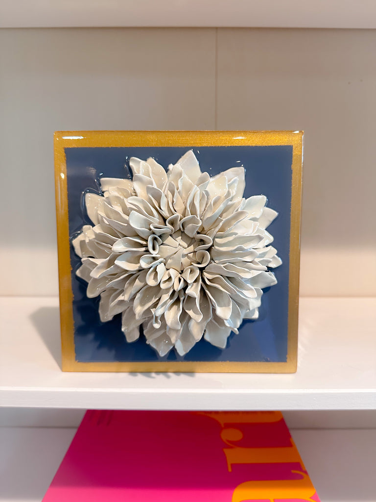 Wedgewood Blue Giant Dahlia